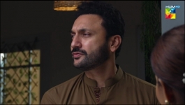 Adhi Bewafayi - Episode 04 - 3rd February 2025